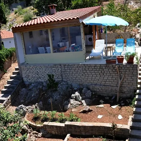 Frane Apartmán *